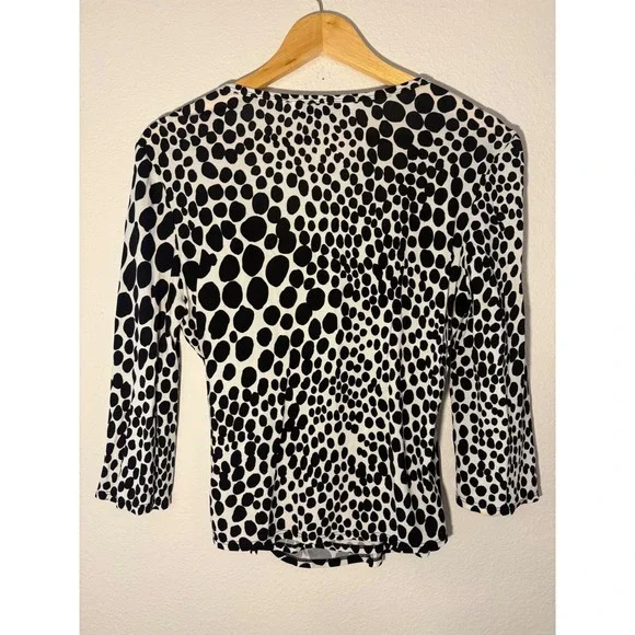 Trina Turk Los Angeles Womens Large Black White Dot Wrap Top V-Neck Rayon Sz L - Picture 2 of 4